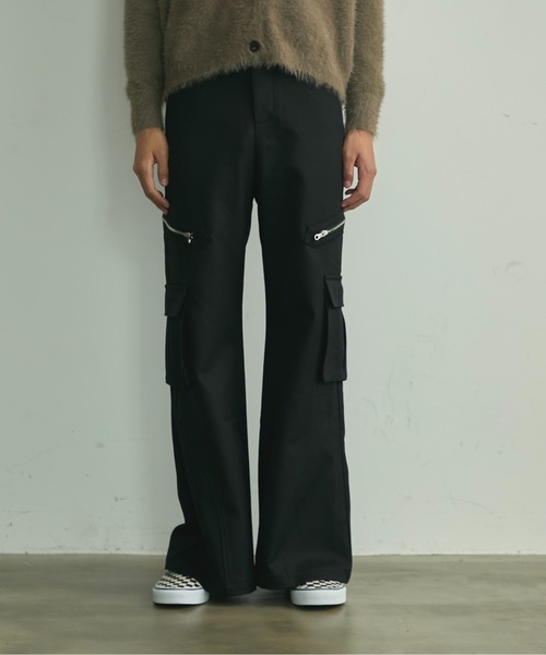 BLANK HOTEL（ブランクホテル）の「Side Zip Flare Cargo Pants / サイドジップフレアカーゴパンツ（カーゴパンツ・メンズ・ブラック・S/M/L）」の4枚目の写真