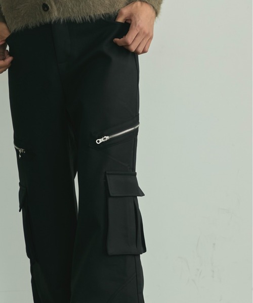 BLANK HOTEL（ブランクホテル）の「Side Zip Flare Cargo Pants / サイドジップフレアカーゴパンツ（カーゴパンツ・メンズ・ブラック・S/M/L）」の2枚目の写真