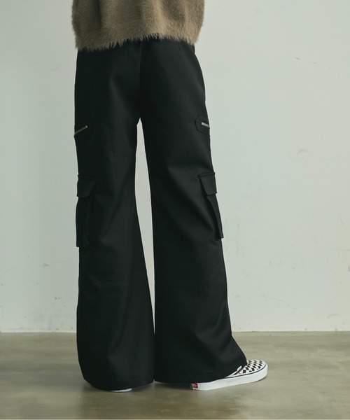 BLANK HOTEL（ブランクホテル）の「Side Zip Flare Cargo Pants / サイドジップフレアカーゴパンツ（カーゴパンツ・メンズ・ブラック・S/M/L）」の3枚目の写真