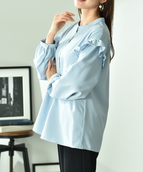 INTERPLANET（インタープラネット）の「パウダーデシンアームフリル長袖ブラウス（シャツ/ブラウス・レディース・オフホワイト/サックスブルー/ブラック・FREE）」の9枚目の写真