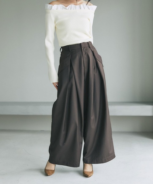 &. NOSTALGIA（アンドドットノスタルジア）の「フラップ付きタックワイドパンツ（その他パンツ・レディース・ブラック/ブラウン・M）」の2枚目の写真