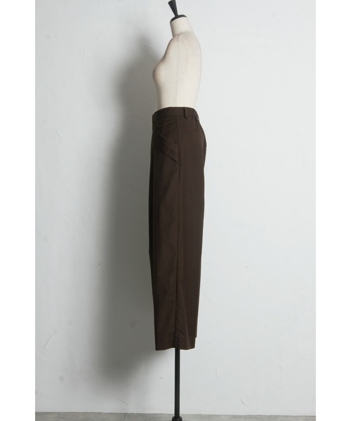 &. NOSTALGIA（アンドドットノスタルジア）の「フラップ付きタックワイドパンツ（その他パンツ・レディース・ブラック/ブラウン・M）」の15枚目の写真