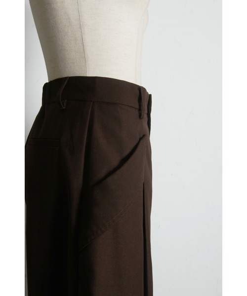 &. NOSTALGIA（アンドドットノスタルジア）の「フラップ付きタックワイドパンツ（その他パンツ・レディース・ブラック/ブラウン・M）」の21枚目の写真