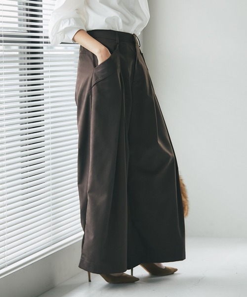 &. NOSTALGIA（アンドドットノスタルジア）の「フラップ付きタックワイドパンツ（その他パンツ・レディース・ブラック/ブラウン・M）」の5枚目の写真