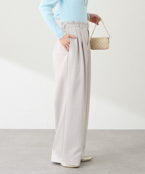 La boutique BonBon（ラブティックボンボン）の「【今すぐお届け！】ベルト付きワイドパンツ（スラックス・レディース・グレイッシュベージュ/オフホワイト/ネイビー・36/38/34）」の12枚目の写真