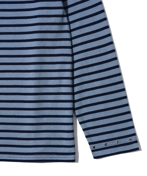 YOUHEE(ユヒ)の「EYELET STRIPE LONG SLEEVE BLUE(Tシャツ/カットソー・レディース・その他・FREE)」の5枚目の写真