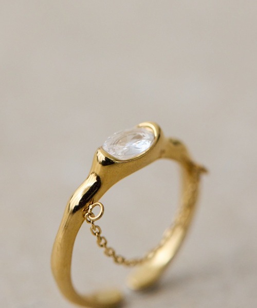 ear PAPILLONNER（イアパピヨネ）の「《金属アレルギー対応/ステンレス》フロントチェーンリング（リング・レディース・ゴールド/シルバー・ONE SIZE）」の9枚目の写真