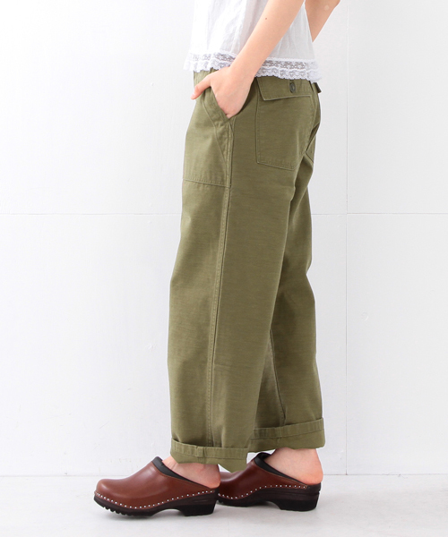 BEAMS BOY（ビームスボーイ）の「BUZZ RICKSON'S × BEAMS BOY / サテンベイカーパンツ（その他パンツ・レディース・オリーブ/ネイビー・ONE SIZE）」の17枚目の写真