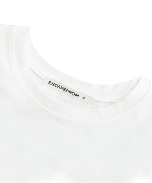 ESCAPEFROM(エスケープフロム)の「イスケイプロミ プリント スリムフィット シュリンク ロングスリーブ アイボリー(Tシャツ/カットソー・レディース・アイボリー・MEDIUM)」の4枚目の写真