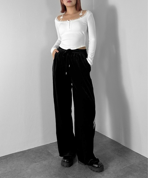 jiasecond.(ジアセカンド)の「【jiasecond.】カップ付きプチリボントップス / トップス カットソー Tシャツ 長袖 コンパクト クロップド ショート リボン ストラップ カップ付き ホワイト ブラック ZOZOTOWN限定(Tシャツ/カットソー・レディース・ブラック/ホワイト・FREE)」の5枚目の写真