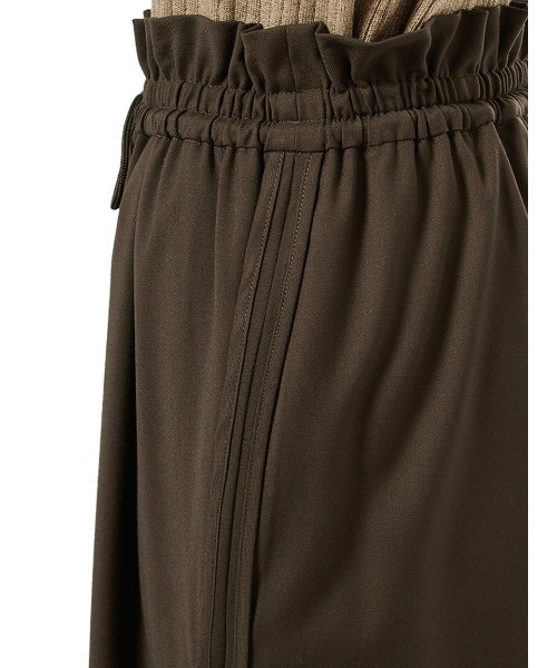 MIESROHE（ミースロエ）の「イージーケアタックギャザーパンツ（その他パンツ・レディース・チャコールグレー/ライトベージュ/ブラウン・0/1）」の12枚目の写真