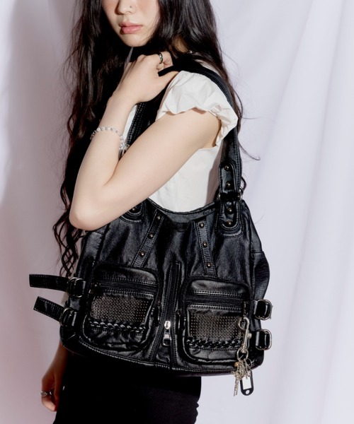 DTYYPE(ドタイプ)の「サイドベルトアウトポケットバッグ(ショルダーバッグ・レディース・ベージュ/レッド/ブラック・FREE)」の1枚目の写真