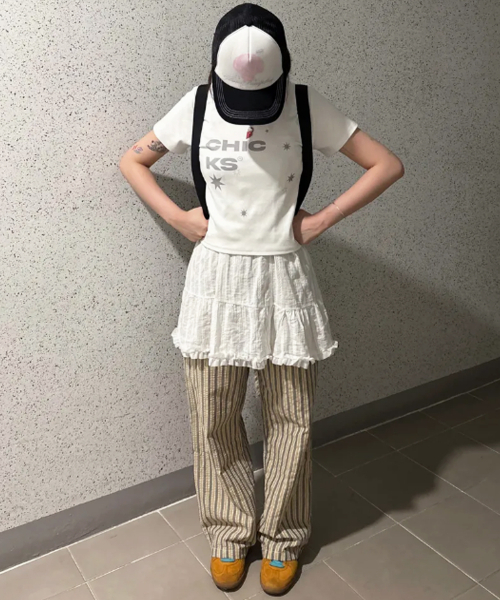 CHICKS(チックス)の「アンバランスティラ スリムフィット 半袖Tシャツ ホワイト(Tシャツ/カットソー・レディース・ホワイト・FREE)」の4枚目の写真