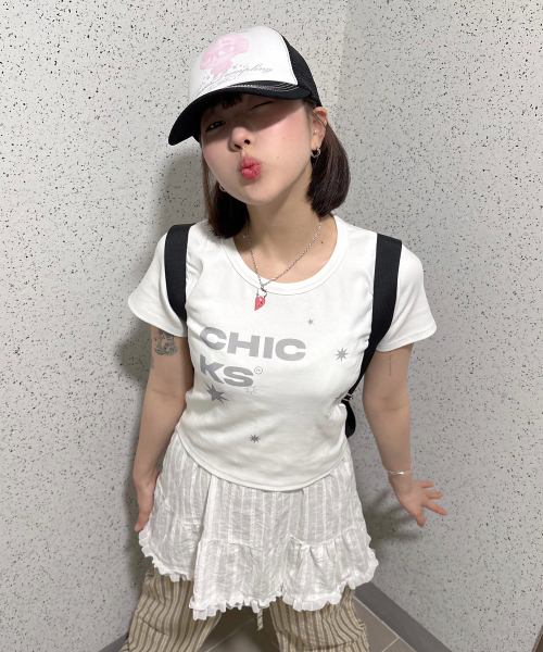 CHICKS(チックス)の「アンバランスティラ スリムフィット 半袖Tシャツ ホワイト(Tシャツ/カットソー・レディース・ホワイト・FREE)」の7枚目の写真