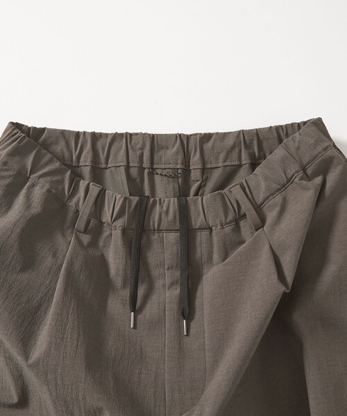 BEAUTY&YOUTH UNITED ARROWS（ビューティーアンドユースユナイテッドアローズ）の「360°MASTER 2.0 カーブ イージーパンツ NO.11 セットアップ対応 ストレッチ 撥水 ウォッシャブル（その他パンツ・メンズ・ブラック/グレー・S/M/L/XL）」の20枚目の写真