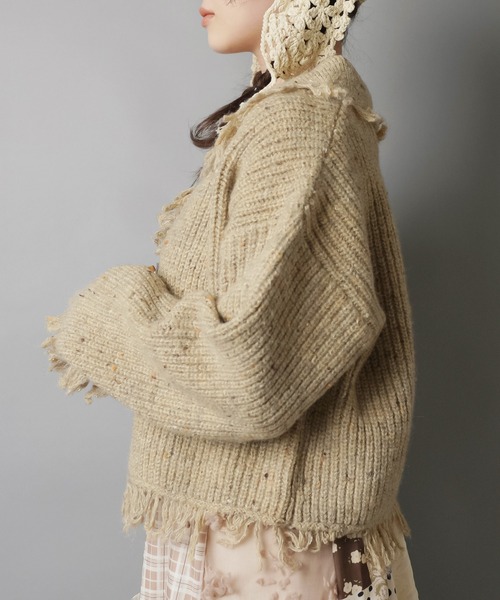 SPINNS(スピンズ)の「ナチュかわ☆彡トグルデザインフリンジニットカーディガン/トグルボタン/NEO森ガール(カーディガン/ボレロ・レディース・アイボリー/ブラウン/ベージュ・ONESIZE)」の22枚目の写真