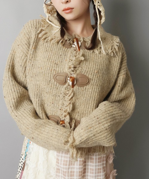 SPINNS(スピンズ)の「ナチュかわ☆彡トグルデザインフリンジニットカーディガン/トグルボタン/NEO森ガール(カーディガン/ボレロ・レディース・アイボリー/ブラウン/ベージュ・ONESIZE)」の17枚目の写真