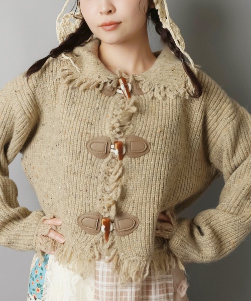 SPINNS(スピンズ)の「ナチュかわ☆彡トグルデザインフリンジニットカーディガン/トグルボタン/NEO森ガール(カーディガン/ボレロ・レディース・アイボリー/ブラウン/ベージュ・ONESIZE)」の20枚目の写真