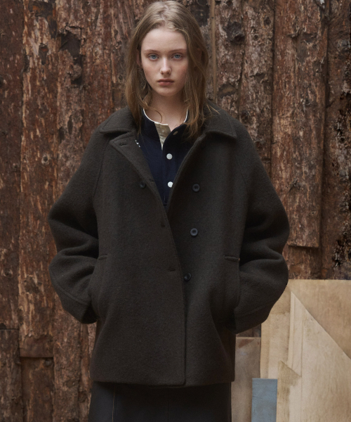 ANDNEEDS（アンドニーズ）の「Button logo sweatshirt (navy)（その他トップス・レディース・その他・FREE）」の4枚目の写真