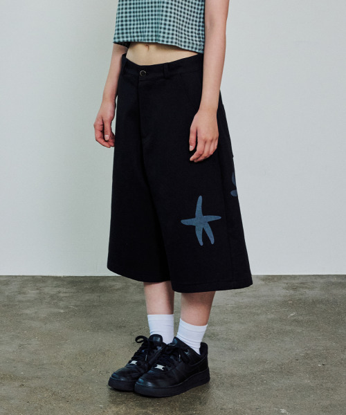 ITZAVIBE（イッザバイブ）の「DOODLE BERMUDA PANTS（その他パンツ・レディース・その他・MEDIUM/LARGE）」の2枚目の写真