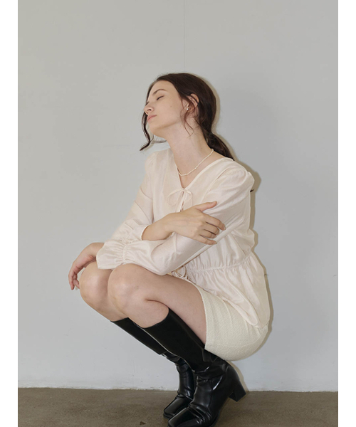 LAUTREDE MIN(ロートルドミン)の「Ella Ribbon Ivory blouse(シャツ/ブラウス・レディース・アイボリー・SMALL/MEDIUM)」の2枚目の写真