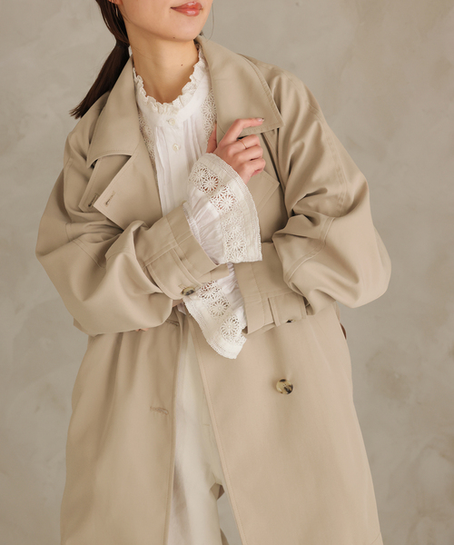 SLOBE IENA（スローブイエナ）の「《セットアップ対応可》撥水ミドルトレンチコート（トレンチコート・レディース・ベージュ/ネイビー・36/38）」の12枚目の写真
