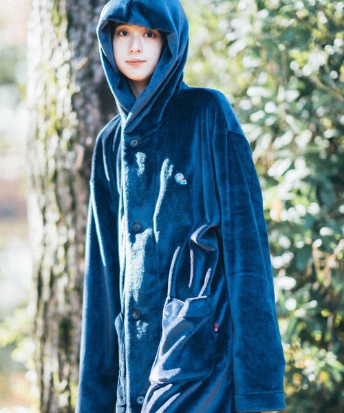 TETERA（テテラ）の「★TETERA×ドラえもん★Re ROOMROBE / 外気浴専用 ファーローブ（ガウン/バスローブ・レディース・ネイビー/ベージュ/グレー/サックスブルー・FREE）」の5枚目の写真