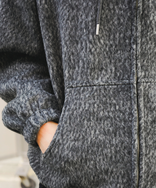 JOINT WORKS(ジョイントワークス)の「シャギー ジップフーディー / Shaggy Zip Hoodie(ブルゾン・メンズ・チャコールグレー/レッド・LARGE/MEDIUM)」の6枚目の写真