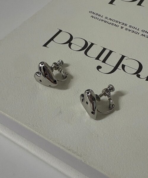 GOLDY（ゴールディ）の「〈GOLDY/ゴールディ〉ドットハートプチイヤリング（イヤリング・レディース・シルバー/ゴールド・FREE）」の4枚目の写真
