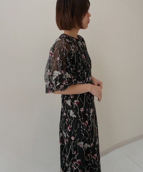 Jolie et Jolie（ジョリーエジョリー）の「フローラル刺繍シアードレス（ドレス・レディース・ブラック/イエロー/ネイビー/ピンク・M/L）」の8枚目の写真