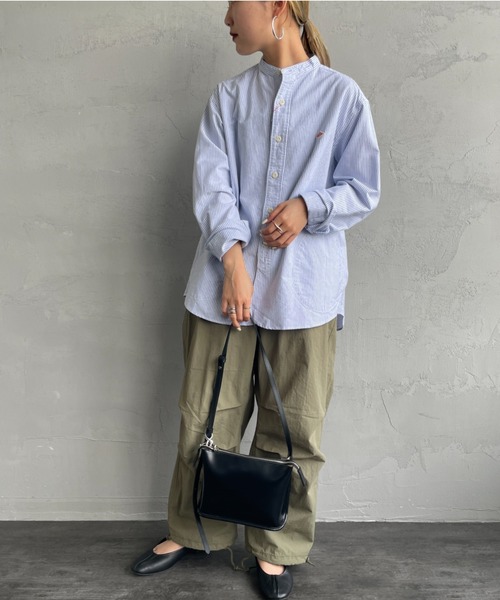 DANTON（ダントン）の「【WEB先行予約】[DANTON/ダントン] バンドカラー オックスフォードシャツ(ストライプ)（シャツ/ブラウス・レディース・ブルー・40/38/42）」の2枚目の写真