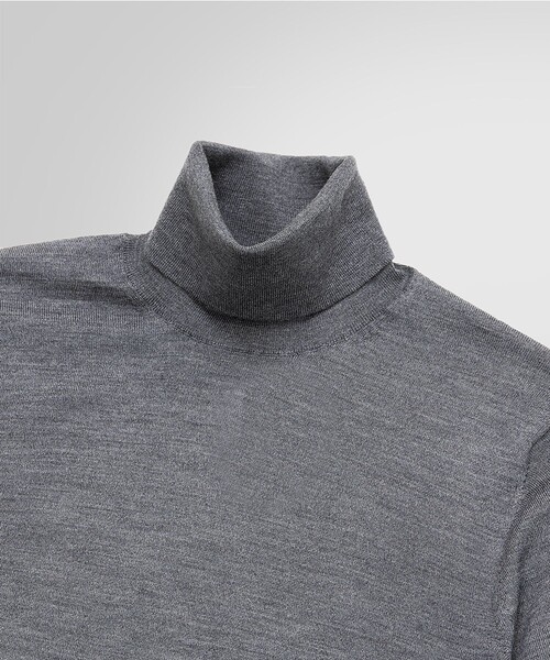 BROOKS BROTHERS（ブルックスブラザーズ）の「メリノウール　タートルネックセーター（ニット/セーター・メンズ・ヘザーグレー・SMALL/MEDIUM）」の2枚目の写真