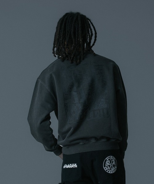 AFTERMATH(アフターマス)の「XLARGE×AFTERMATH CREWNECK SWEATSHIRT(スウェット・メンズ・グリーン/ブラック・S/XL/L/M)」の5枚目の写真
