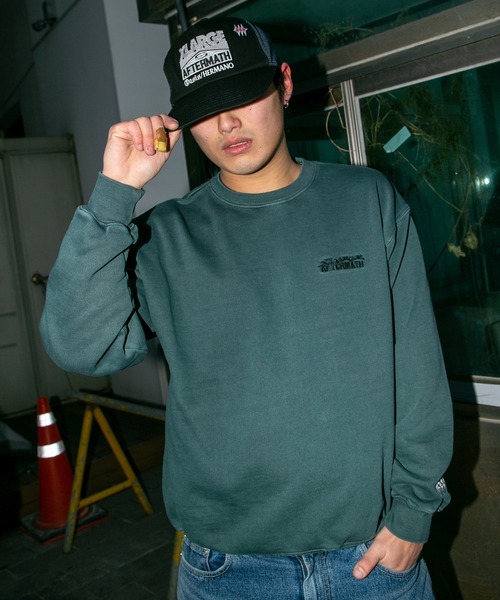 AFTERMATH(アフターマス)の「XLARGE×AFTERMATH CREWNECK SWEATSHIRT(スウェット・メンズ・グリーン/ブラック・S/XL/L/M)」の19枚目の写真