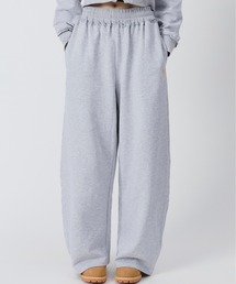 BENUA（ベヌア）の「BN curved sweatpants/BN カーブスウェットパンツ（スウェットパンツ）」