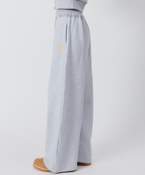 BENUA(ベヌア)の「BN curved sweatpants/BN カーブスウェットパンツ(スウェットパンツ・レディース・カーキ/グレー・LARGE/MEDIUM)」の16枚目の写真