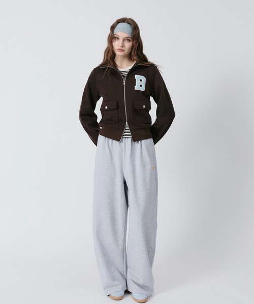 BENUA(ベヌア)の「BN curved sweatpants/BN カーブスウェットパンツ(スウェットパンツ・レディース・カーキ/グレー・LARGE/MEDIUM)」の4枚目の写真