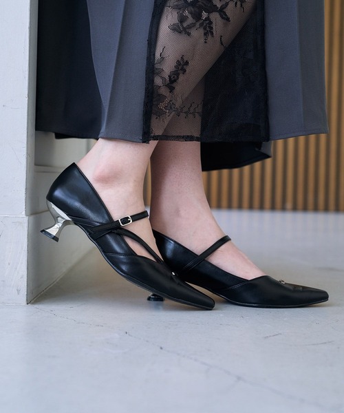 HARE（ハレ）の「メタルヒールパンプス(HARE)（パンプス・レディース・ブラック・MEDIUM/LARGE）」の7枚目の写真