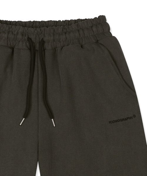 ICONOGRAPHY(アイコノグラフィー)の「オーバーサイズ_トレーニングショーツ ショートパンツ CHCO(その他パンツ・レディース・チャコール・L/M/S)」の4枚目の写真