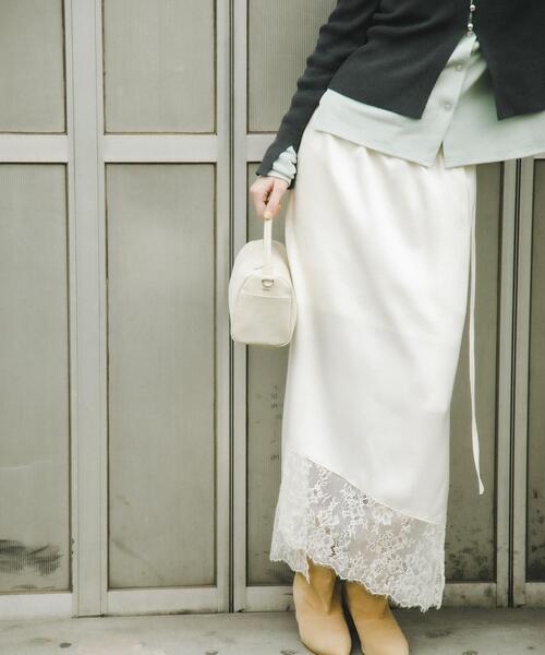 SENSE OF PLACE by URBAN RESEARCH（センスオブプレイスバイアーバンリサーチ）の「アシメレースヘムスカート（スカート・レディース・ブラック/アイボリー・ONE）」の2枚目の写真