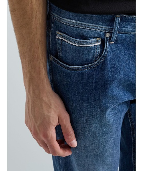 REPLAY(リプレイ)の「スリムストレートフィットGROVER 超軽量デニム(デニムパンツ・メンズ・ブルー・W28xL32/W36xL32/W34xL32/W33xL32/W32xL32/W31xL32/W30xL32/W29xL32)」の4枚目の写真