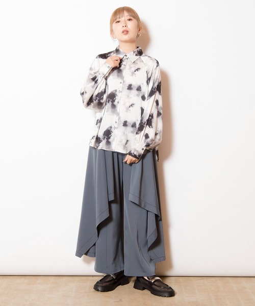 OSMOSIS（オズモーシス）の「サイドレイヤードパンツ（その他パンツ・レディース・ブラック/カーキ/グレー・ONE SIZE）」の7枚目の写真