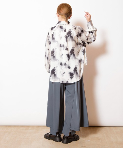 OSMOSIS（オズモーシス）の「サイドレイヤードパンツ（その他パンツ・レディース・ブラック/カーキ/グレー・ONE SIZE）」の9枚目の写真