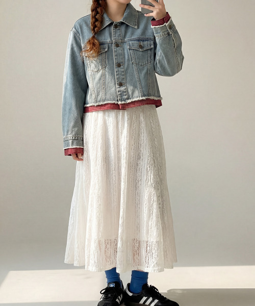VIVID LADY（ビビッドレディー）の「レイヤード風 ショートデニムジャケット（デニムジャケット・レディース・ダークブルー/ライトブルー・FREE）」の4枚目の写真