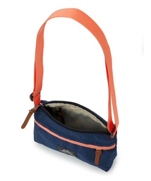 GREGORY(グレゴリー)の「エンベロップショルダー ENVELOPE SHOULDER ディープネイビーXピンク(ショルダーバッグ・メンズ・ネイビー系・ONE SIZE)」の5枚目の写真