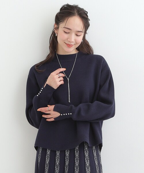 SHOO・LA・RUE(シューラルー)の「【洗濯機可/セットアップ可/S-LL】インせず着られる もちもち裾ラウンドニット(ニット/セーター・レディース・オフホワイト/ネイビー/ベージュ・03/02/01/04)」の8枚目の写真