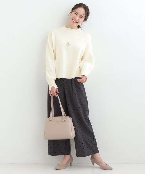 SHOO・LA・RUE(シューラルー)の「【洗濯機可/セットアップ可/S-LL】インせず着られる もちもち裾ラウンドニット(ニット/セーター・レディース・オフホワイト/ネイビー/ベージュ・03/02/01/04)」の14枚目の写真