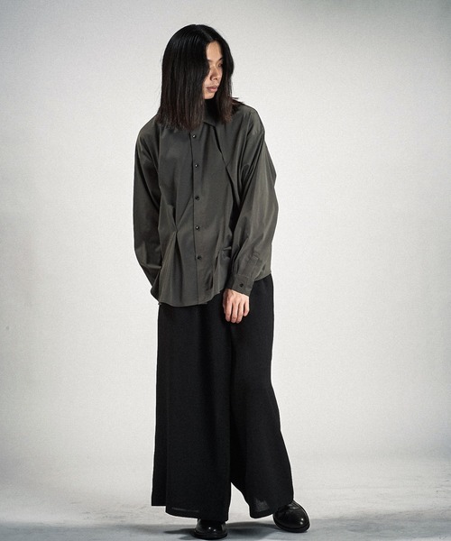 NO ID.（ノーアイディ）の「【NO ID.】Random Tuck Big Shirt / ランダム タック ビッグ シャツ（シャツ/ブラウス・メンズ・ブラック/グレー/ホワイト・ONE SIZE）」の10枚目の写真