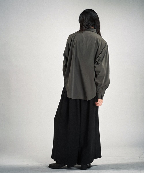 NO ID.（ノーアイディ）の「【NO ID.】Random Tuck Big Shirt / ランダム タック ビッグ シャツ（シャツ/ブラウス・メンズ・ブラック/グレー/ホワイト・ONE SIZE）」の13枚目の写真