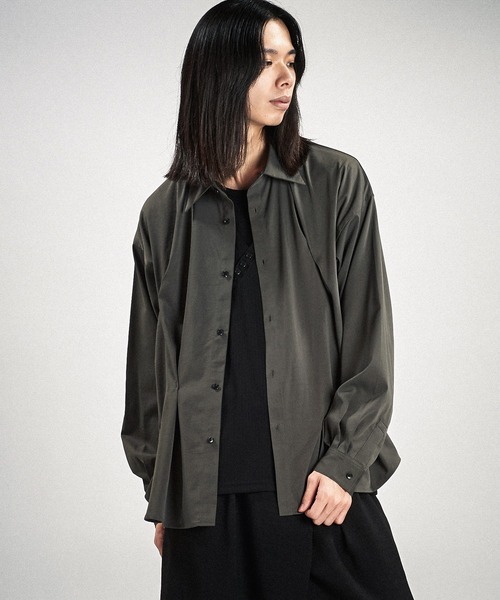 NO ID.（ノーアイディ）の「【NO ID.】Random Tuck Big Shirt / ランダム タック ビッグ シャツ（シャツ/ブラウス・メンズ・ブラック/グレー/ホワイト・ONE SIZE）」の8枚目の写真